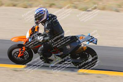 media/Oct-08-2022-SoCal Trackdays (Sat) [[1fc3beec89]]/Turn 9 Inside (10am)/